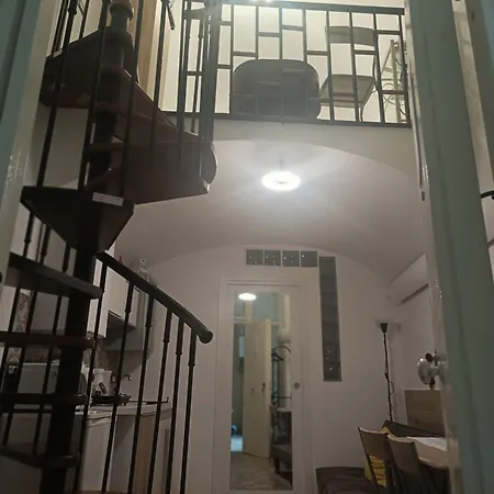 The White Cat Nyaraló Nápoly