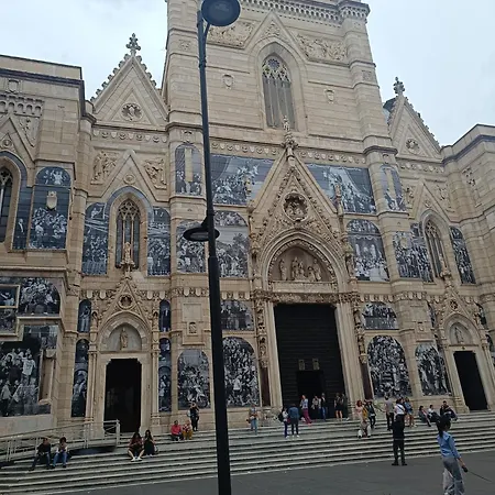 The White Cat Nápoly