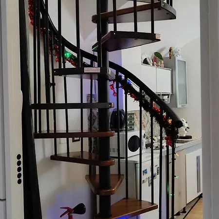 The White Cat Nyaraló Nápoly