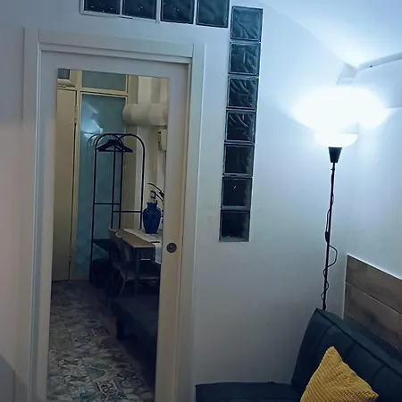 The White Cat Nápoles