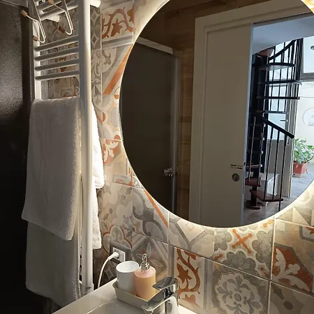 The White Cat Nápoles